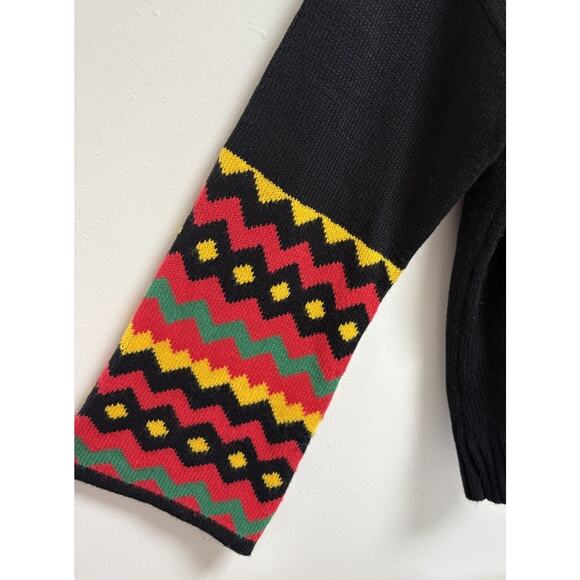 Holiday Time Black Festive Sweater with Multicolor Accents In Spanish - Picture 3 of 9